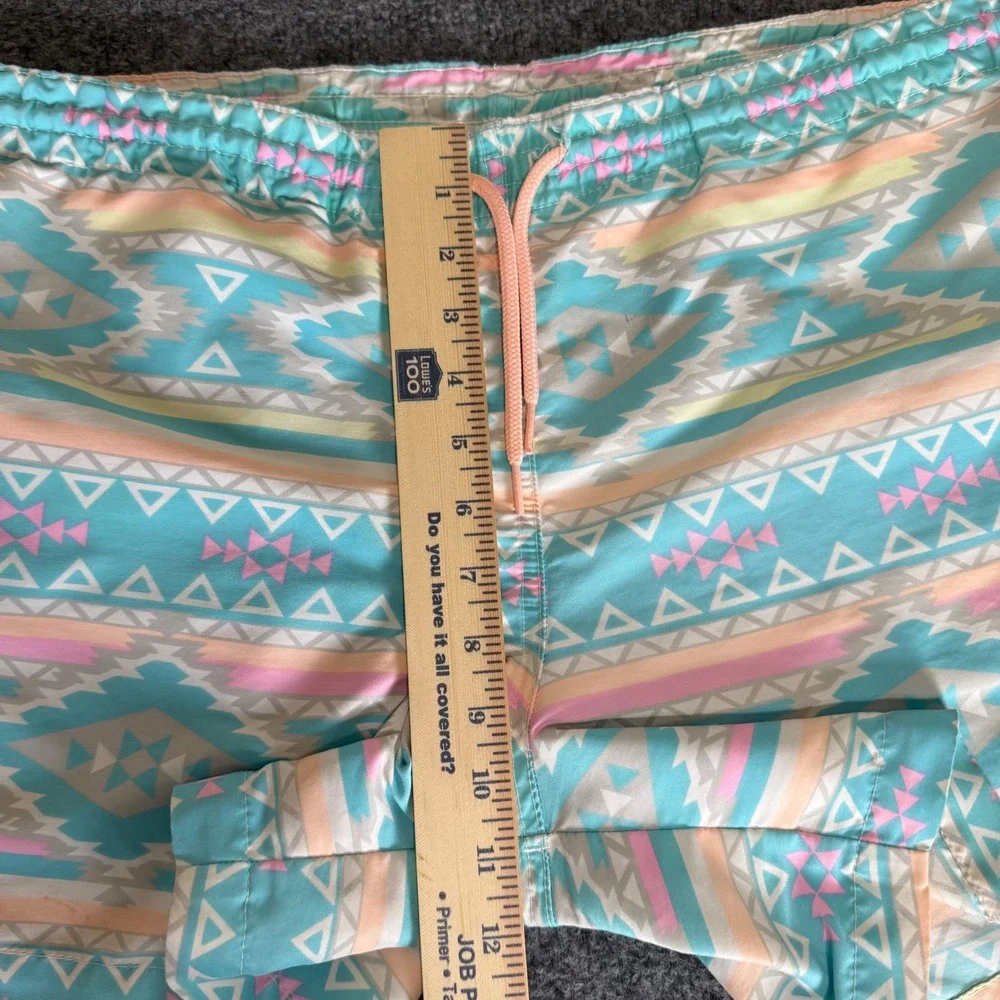 Chubbies Swim Trunks Mens L 38x5.5 Geometric Shorts Quick‎ Dry Lined Drawstring